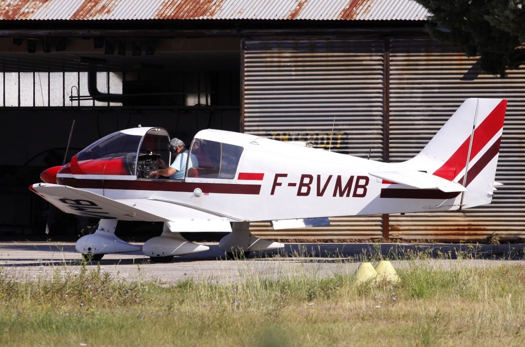 Aérodrome de Cuers-Pierrefeu 2013 - Page 11 F-bvmb10