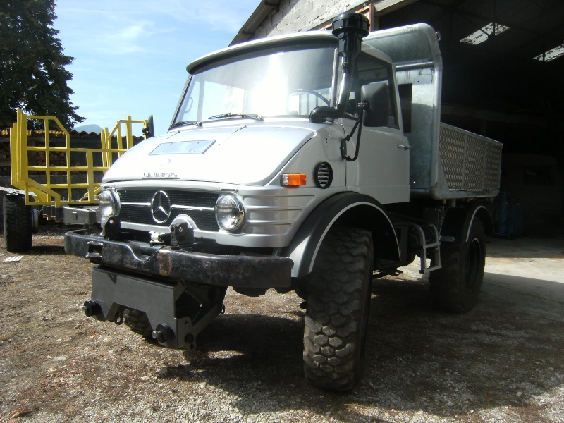 UNIMOG 406 a l'abandon 40310