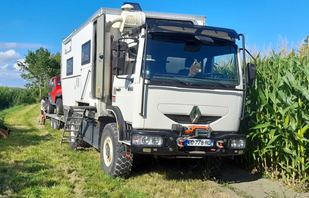 camping car à partir d'un Renault 110-170 4x4  Cc11010