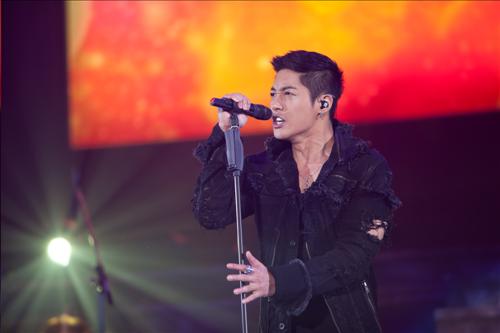 Kim Hyunjoong Displays A Whole New Side of Him in Japan 310