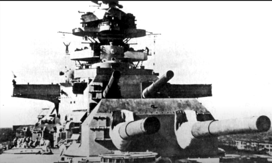 Cuirassé Bismarck - Tamiya 1/350  Cuiras12