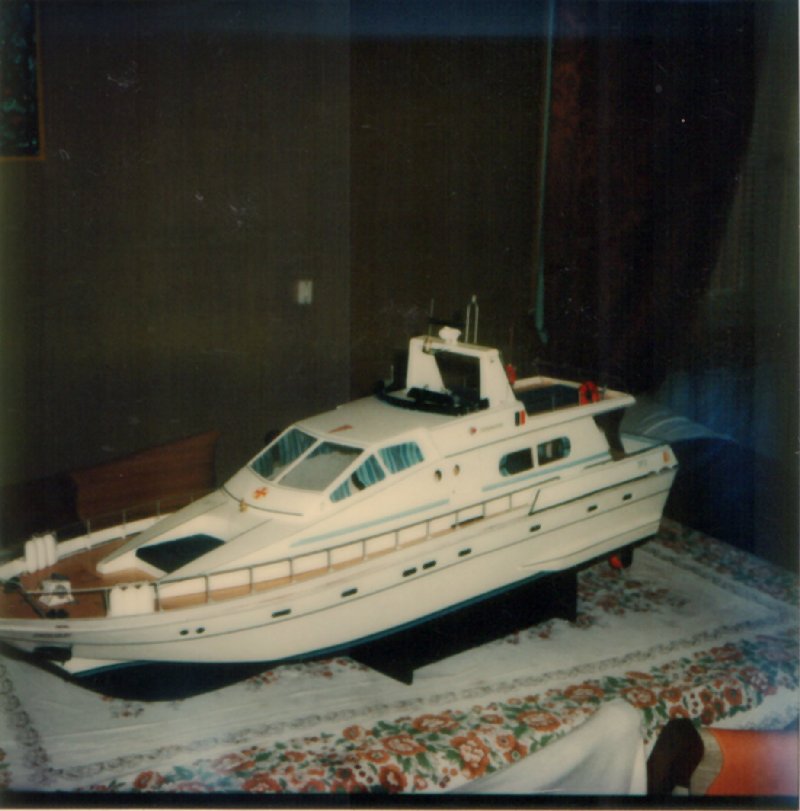 Riva Aquarama 1/10 en bois Jaguar12