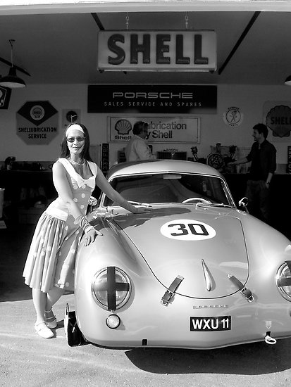 des jolies filles et des porsches - Page 15 Flat5510