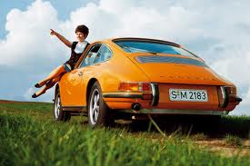 des jolies filles et des porsches - Page 26 Images18