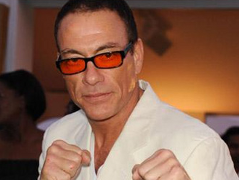 Jean Claude Van Damme sera dans la maison du Bluff ! Jcvd10