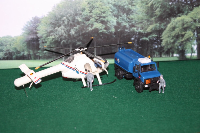 Hélicoptères PUMA SA330, MD520, camion Bedford 4 tonnes, Alouette II et Unimog ravitailleur et plus si affinités ..... - Page 4 Photor11