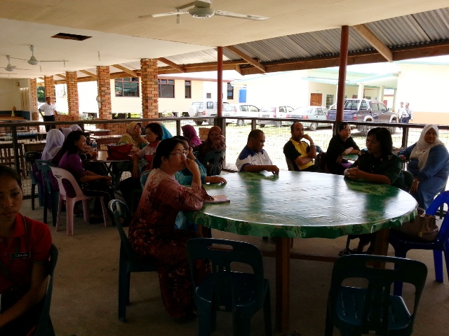 Jamuan terakhir utk Cikgu Halim Mahadi -27feb2013 Dsc_0614