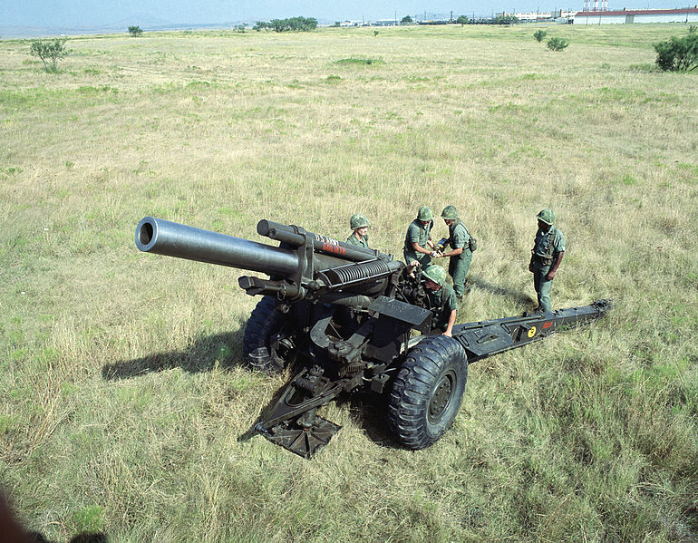 Obusier M114A1 Howitzer 155mm 10bis10