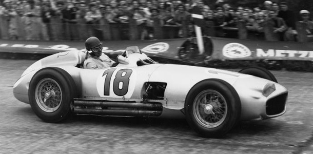 [Historique] La Mercedes W196 1954-1955 (F1) - Page 2 W196_b10