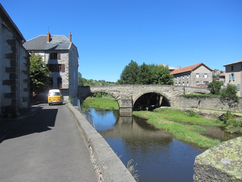 le pont du 15 aout dans le Cantal Img_9228