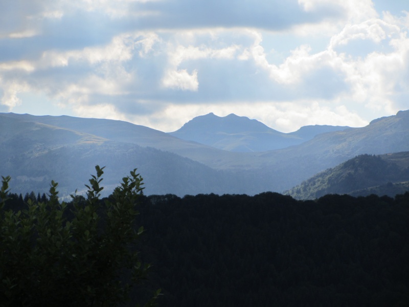 le pont du 15 aout dans le Cantal Img_9513