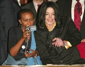 Tutte le donne di Michael Jackson - Pagina 4 Gracem10
