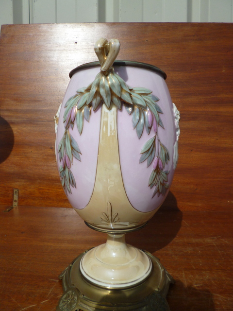 Recherche l' origine de ce vase pot-pourri !! Merci a tous P1160211