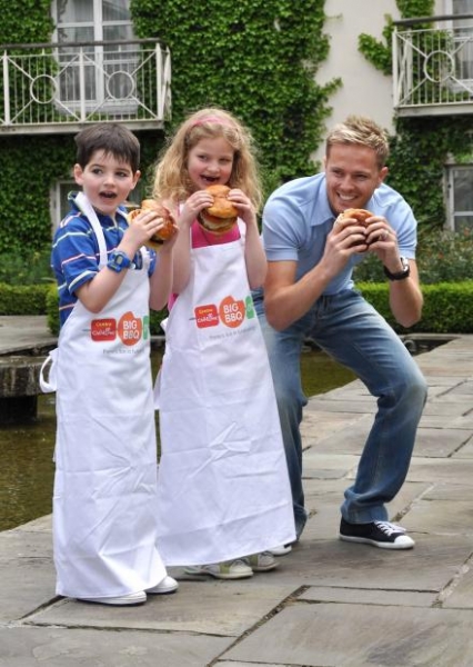LAUNCHING CENTRA CHILDLINE BIG BBQ IN DUBLIN 2009 Normal54