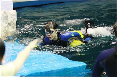[News] Un bélouga sauve une jeune femme de la noyade. 210