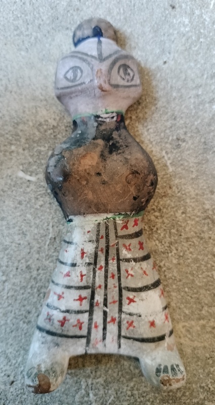 figurine anthropomorphique ethnique en terre cuite à identifier  Img20238
