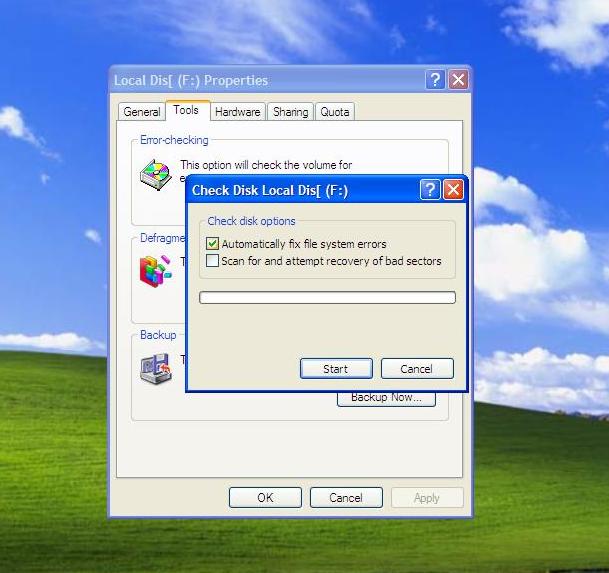 أدآة بالويندوز Windows XP مسئولة عن فحص وحدات التخزين للتحقق من عدم وجود مشاكل أو أخطآء بقطآعات الهآرد وتقوم الأداة  بإصلاح الاخطآء والملفات التالفة وتنظيف الملفآت وتجميع الملفآت الغير ضرورية بدون برامج 313