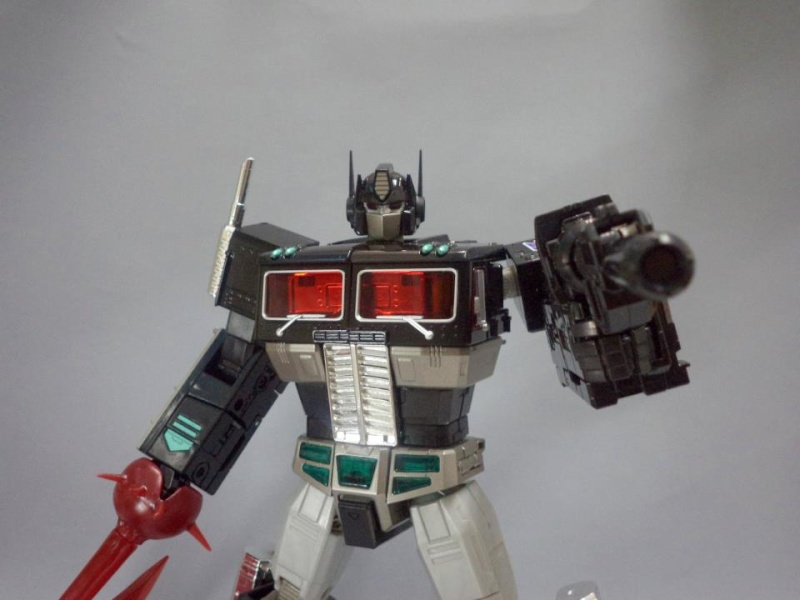 MP-10B Black Convoy In Hand Images Mp10b810