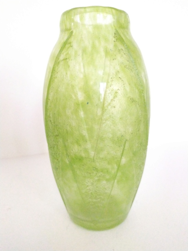 Vase Art Déco matière (ouralline?) et technique à identifier d'Auguste Heiligenstein pour Montjoye?  Img_2066