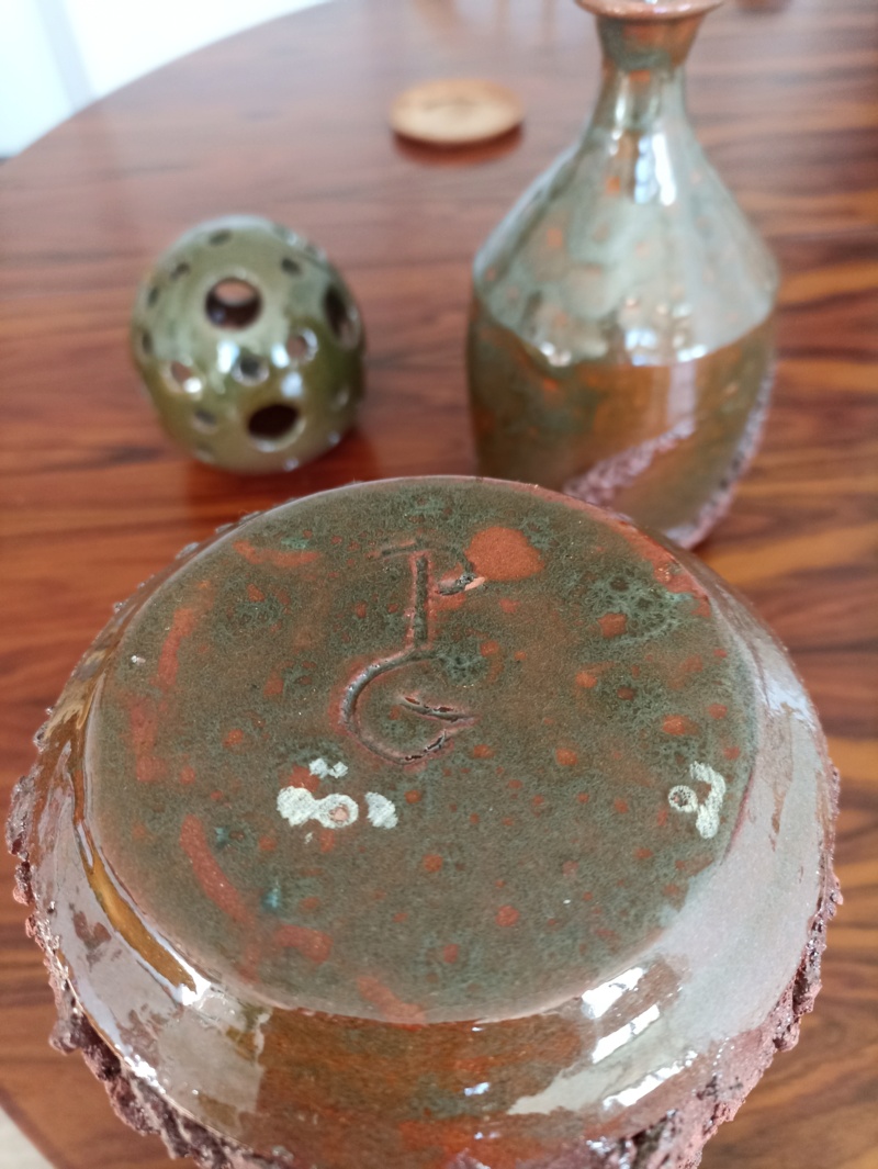 Ensemble de vases en céramique 20ème siècle signé PG - Allemagne? Img_2168