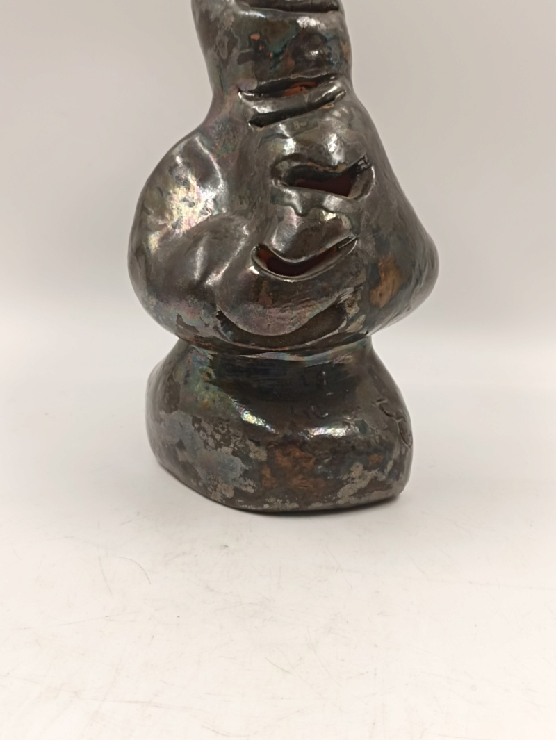 Vase ou pied de lampe poterie artisanale à identifier, estampillé "E" Img_2672