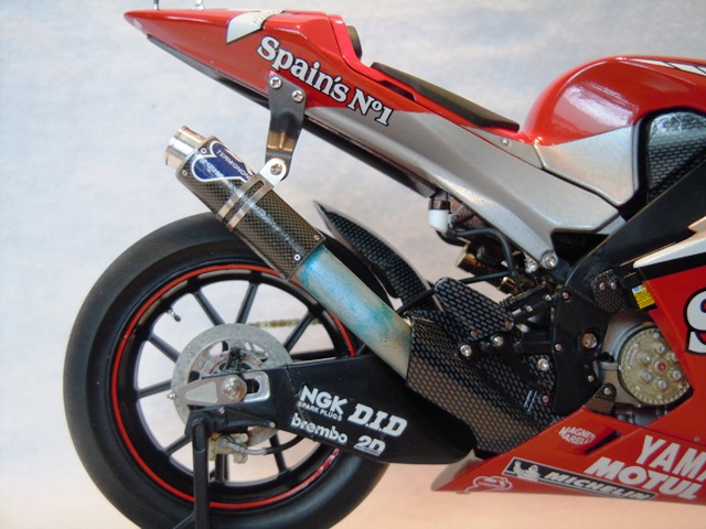 YAMAHA YZR_M1'04 Dscn2233