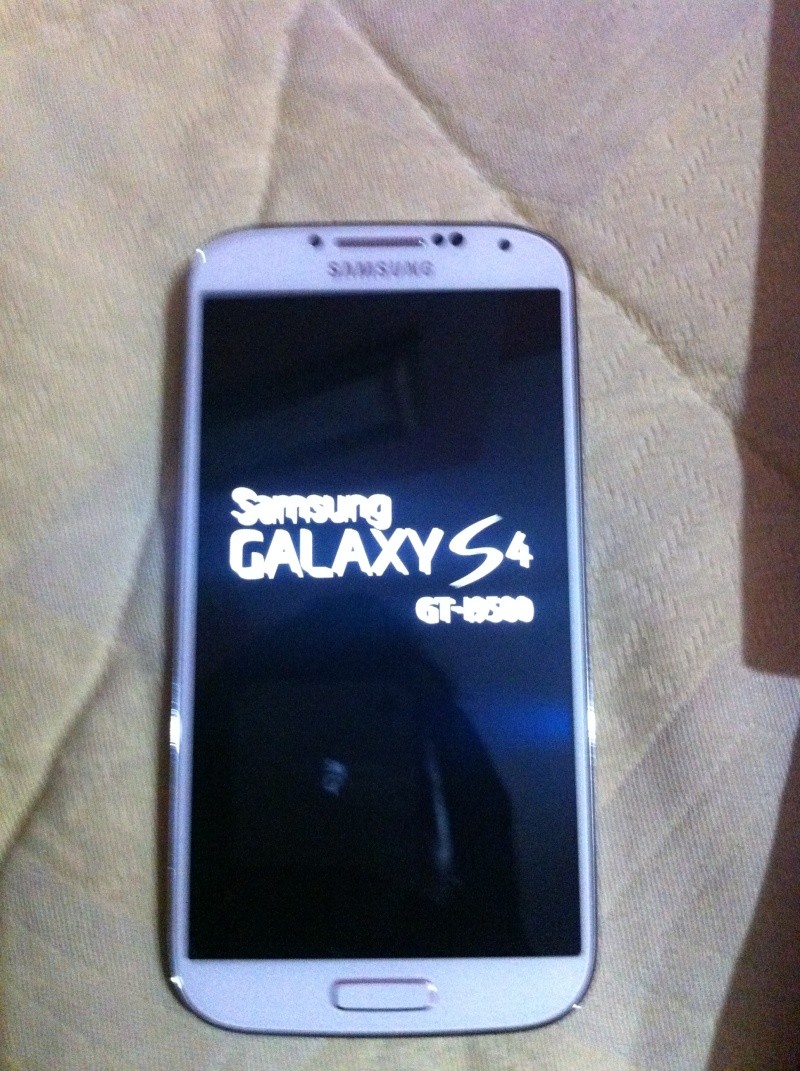 Vend Samsung Galaxy S4 neuf Img_3111