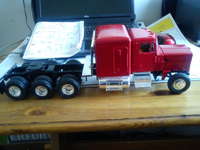 Revell Peterbilt "Canadian Hauler". - Seite 2 Dsc00154