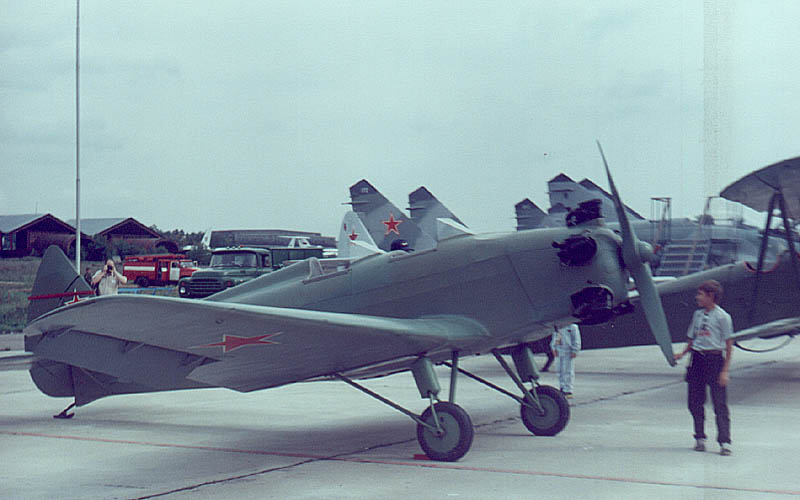 Yakovlev UT-2 au 1/48 en scratch Yak-ut11