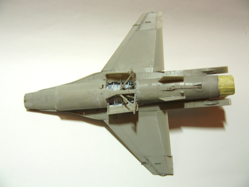 F-16C/N“AGGRESSOR/ADVERSARY”, Tamiya 1/48 P1060016