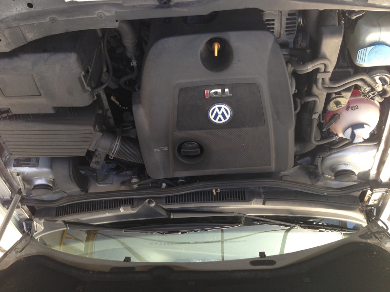 Ripristino fari + ripristino vano motore + lavaggio accurato VW Bora Img_3717