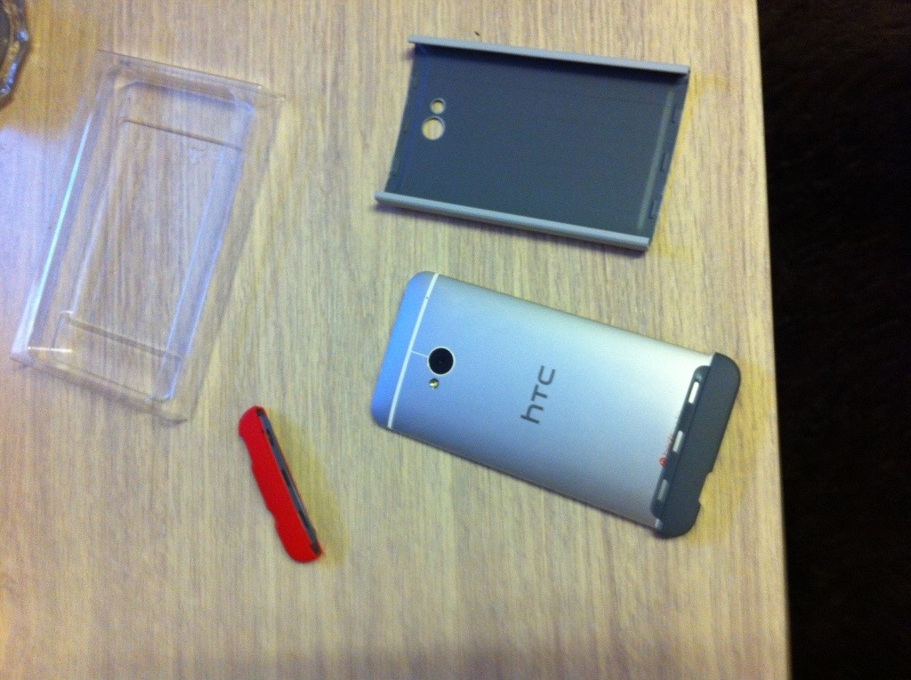 [ACCESSOIRE] Coque officielle en 3 partie pour HTC One Img_0410