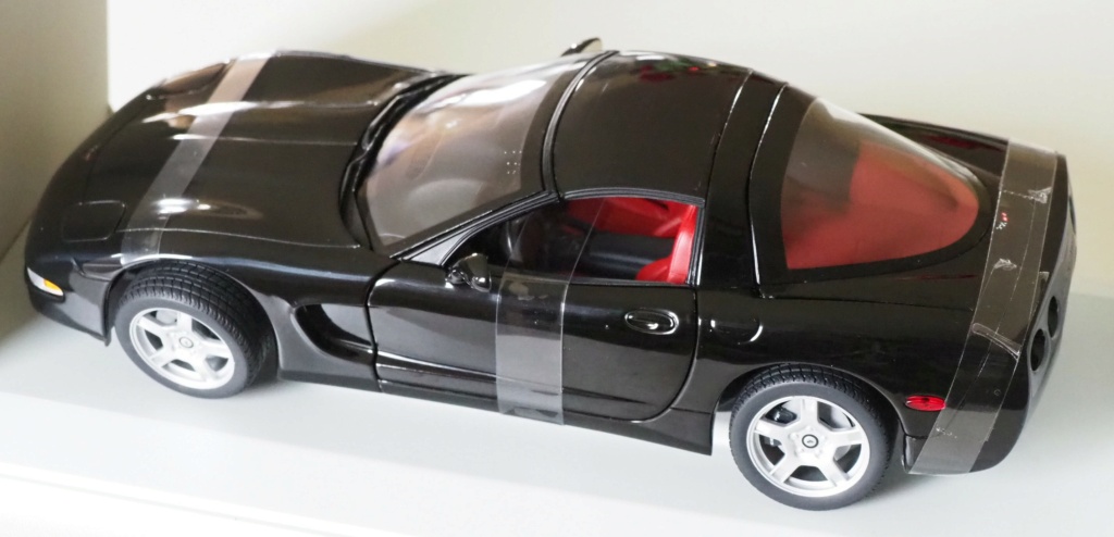 Vente de Corvette au 1/18ème C5noir11