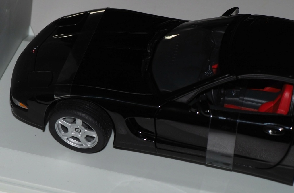 Vente de Corvette au 1/18ème C5noir12