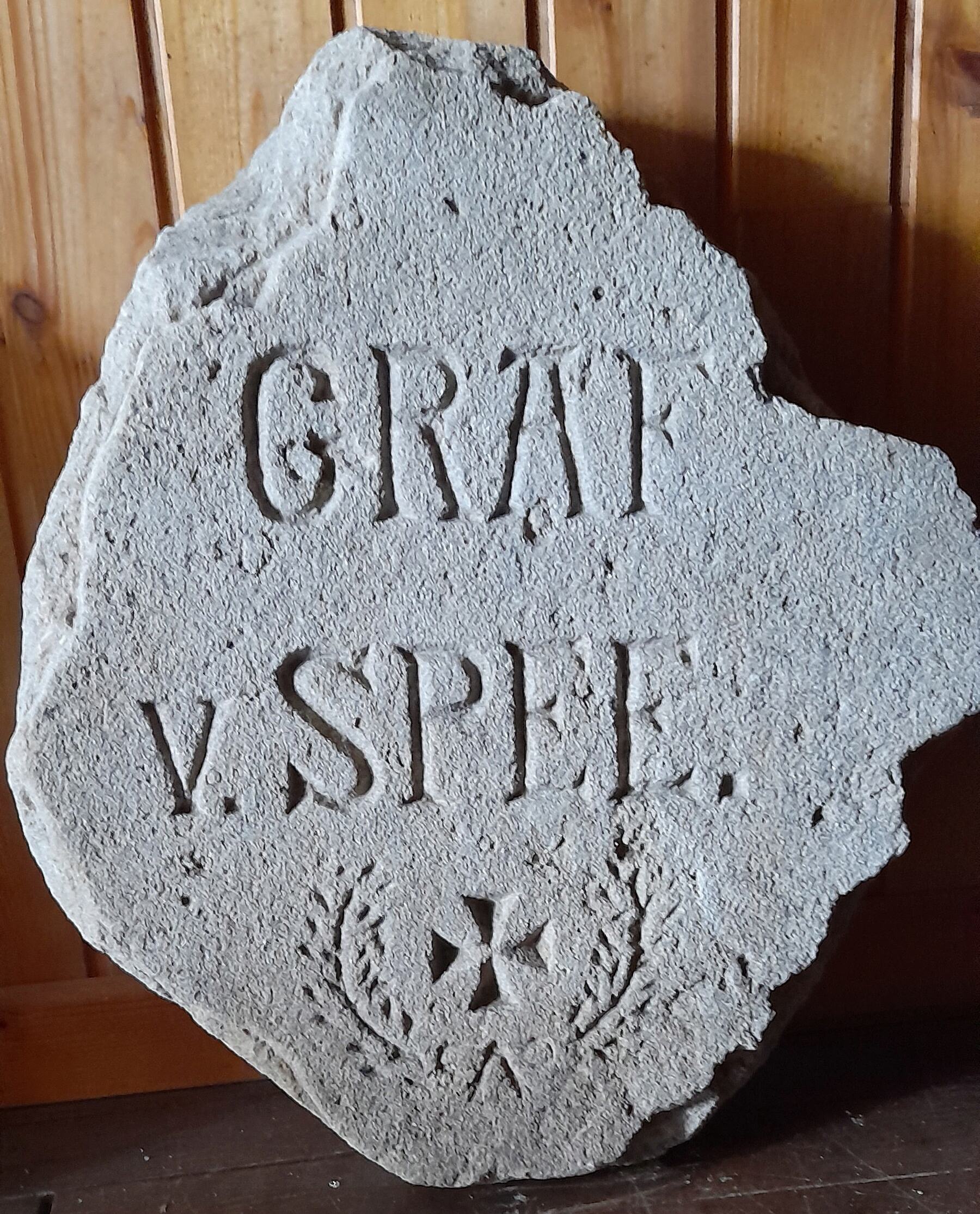 Identification gravure sur pierre Maximilien von Spee 20230711