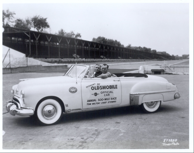 Les voitures "Pace Car". Indy_151