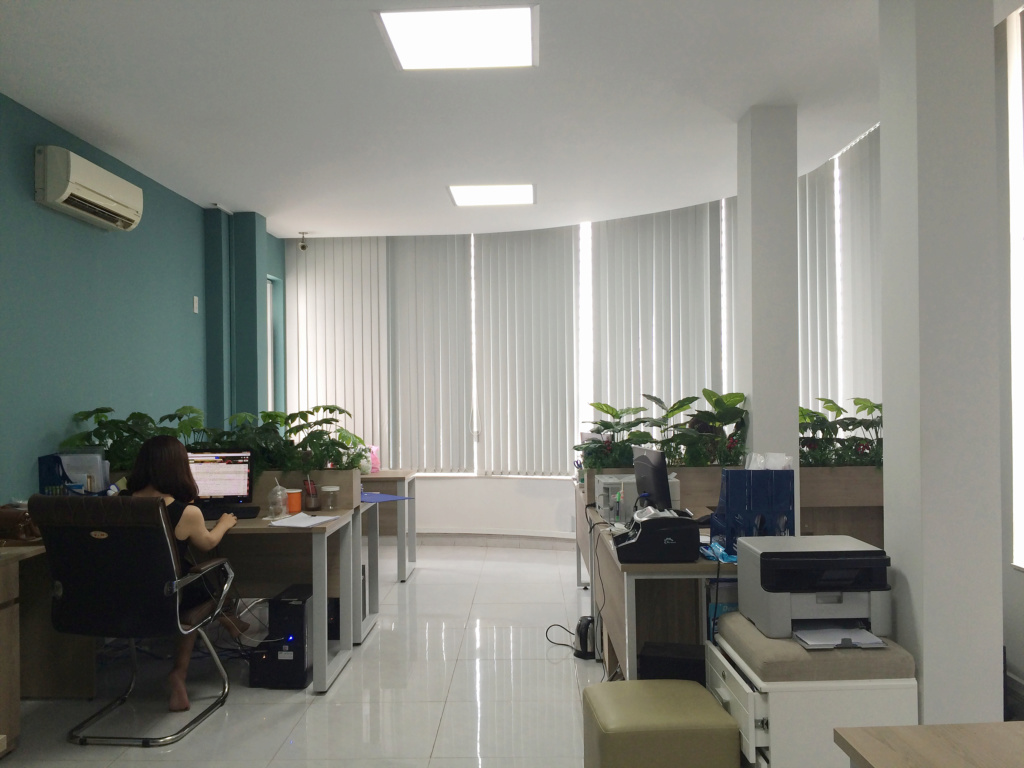 Cho thuê Văn phòng mặt tiền Bến Vân Đồn, quận 4, TP.HCM 310