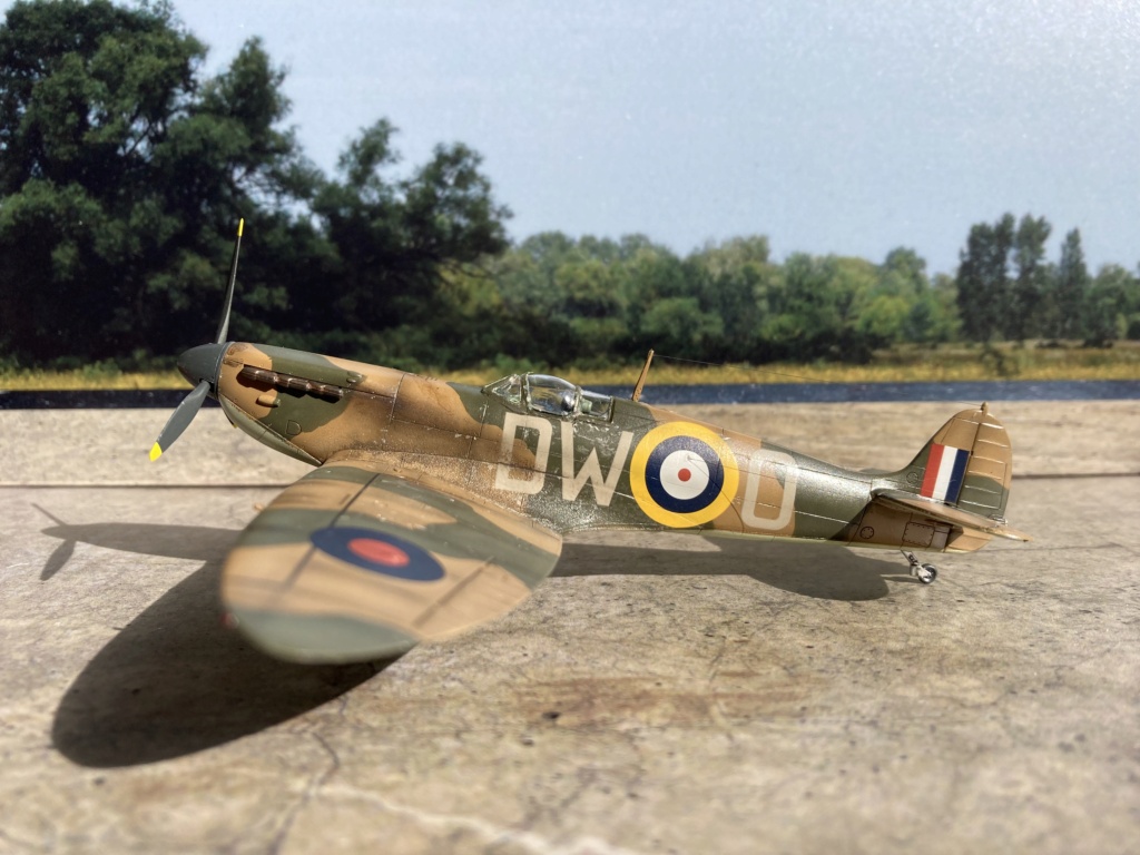 Spitfire MK1 DW-O tamiya 1/72 Img_6112