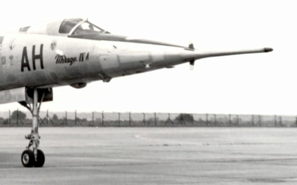 [Heller] 1/48 - Dassault Mirage IV P F-THBA C/N 28    (mIVp) Mir_iv10