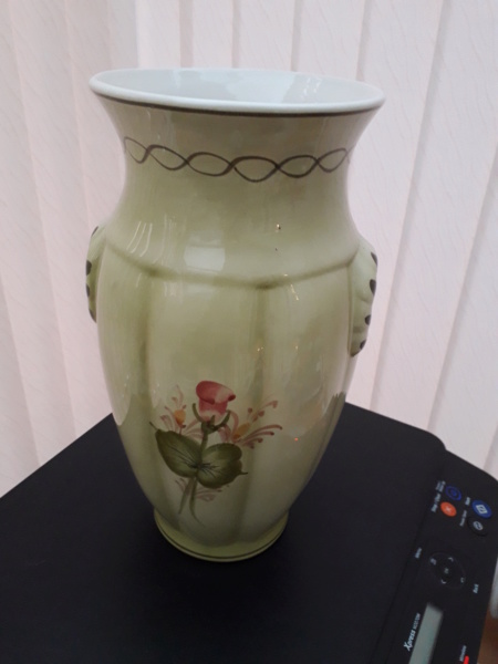 Simons Bros (London) Limited retailer, Vase made in Portugal Vase_211