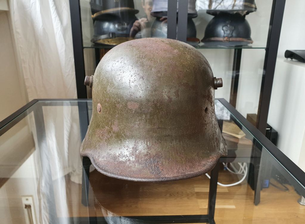 Le stahlhelm modèle 16 : 1er et 2e modèle  Captur54