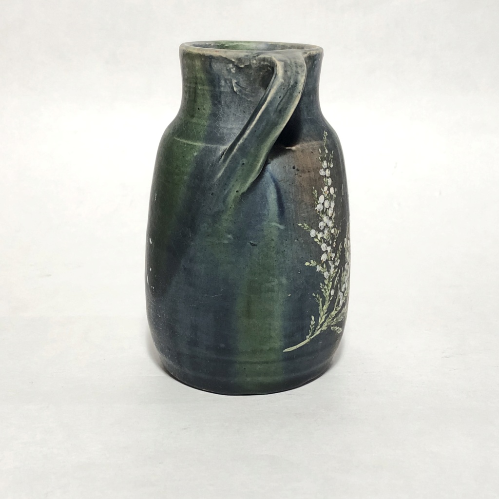 Help ID Vintage UK Art Pottery Vase White Heather 4929c210