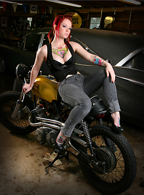 Babes & Bikes - Page 23 Cafe-r16