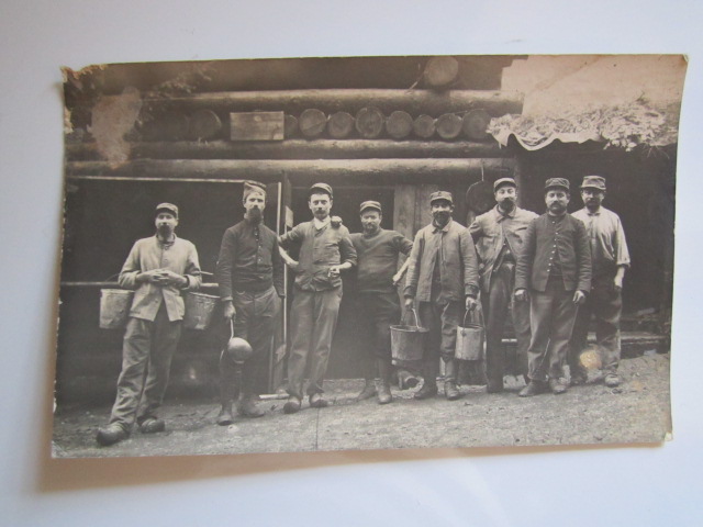 A identifier 1915 GROUPE DE SOLDATS.  Img_1417