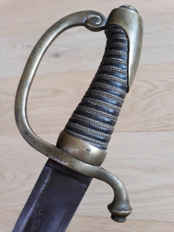 Aide identification précise sabre briquet vieille garde impériale A110