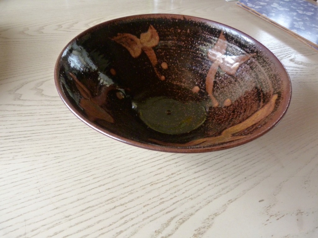 Large tenmoku bowl with cat or mouse or spiral or J mark - Peter Downey P1120710