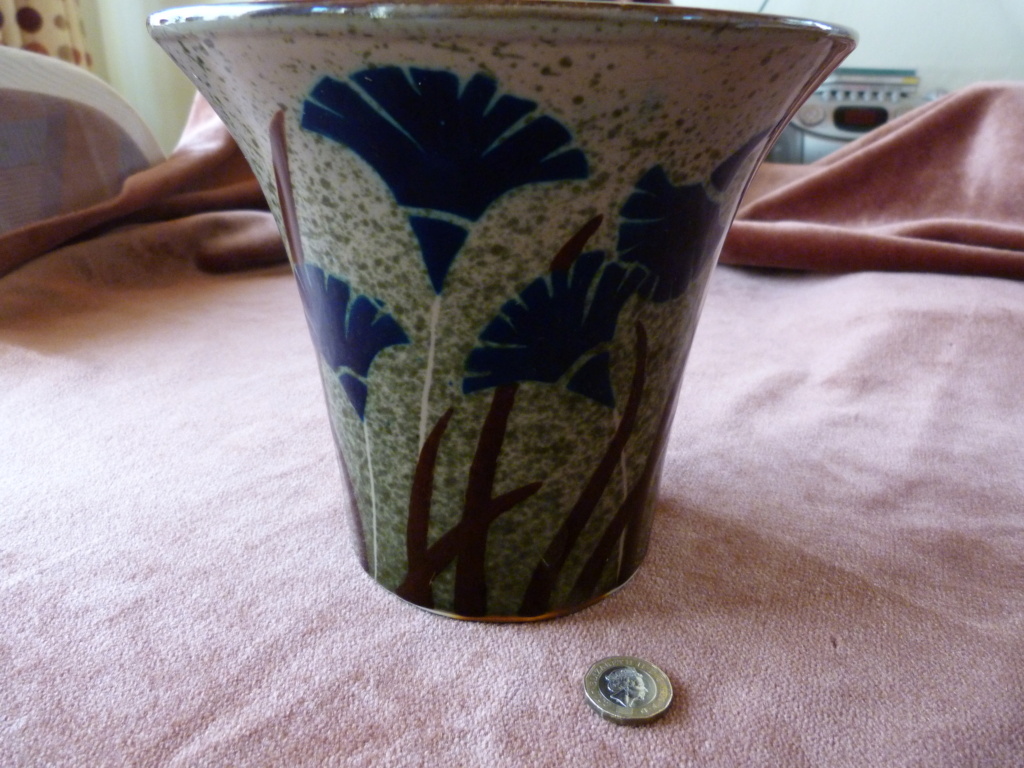 Large trumpet vase, sponge ware/stencilled decoration. no mark! P1130925