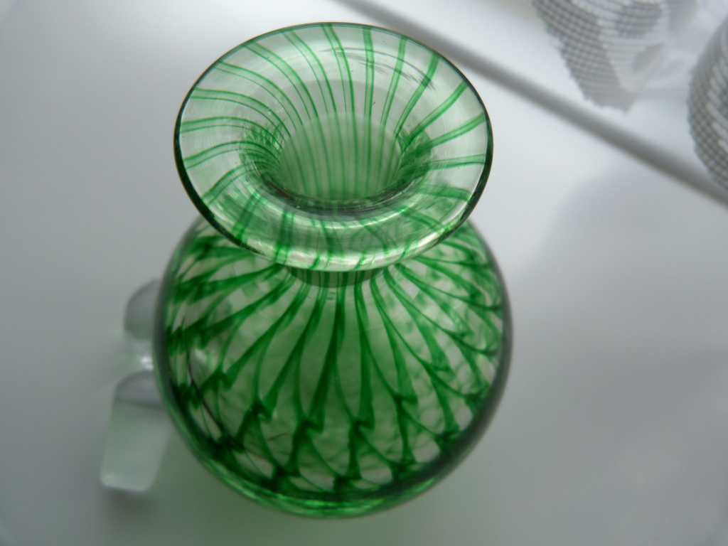 Unidentified art glass perfume bottle. - Possibly Murano  P1150420