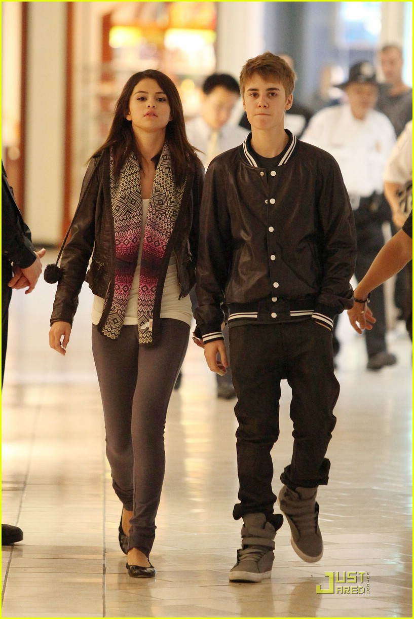 ¿Cuánto mide Justin Bieber? - Altura: 1,73 - Real height - Página 13 Selena10