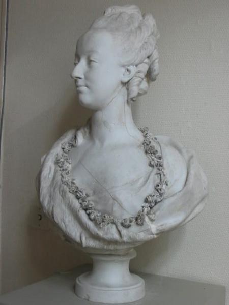 Les bustes de Marie-Antoinette par Boizot - Page 2 Marie-12
